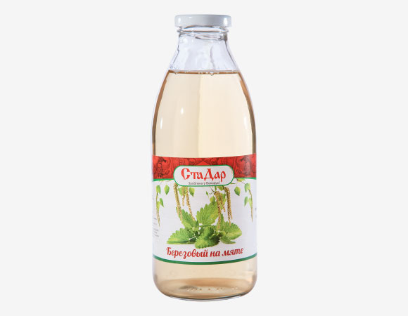 MINT-INFUSED BIRCH JUICE